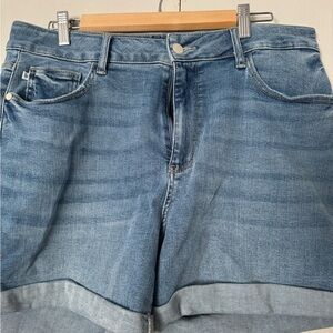 Judy Blue Cuffed Denim Shorts size 2XL